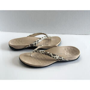 Vionic Dillon Flip Flops Womens Size 9 White Beige Leopard Print Comfort Sandals